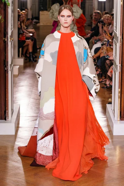 Look 60